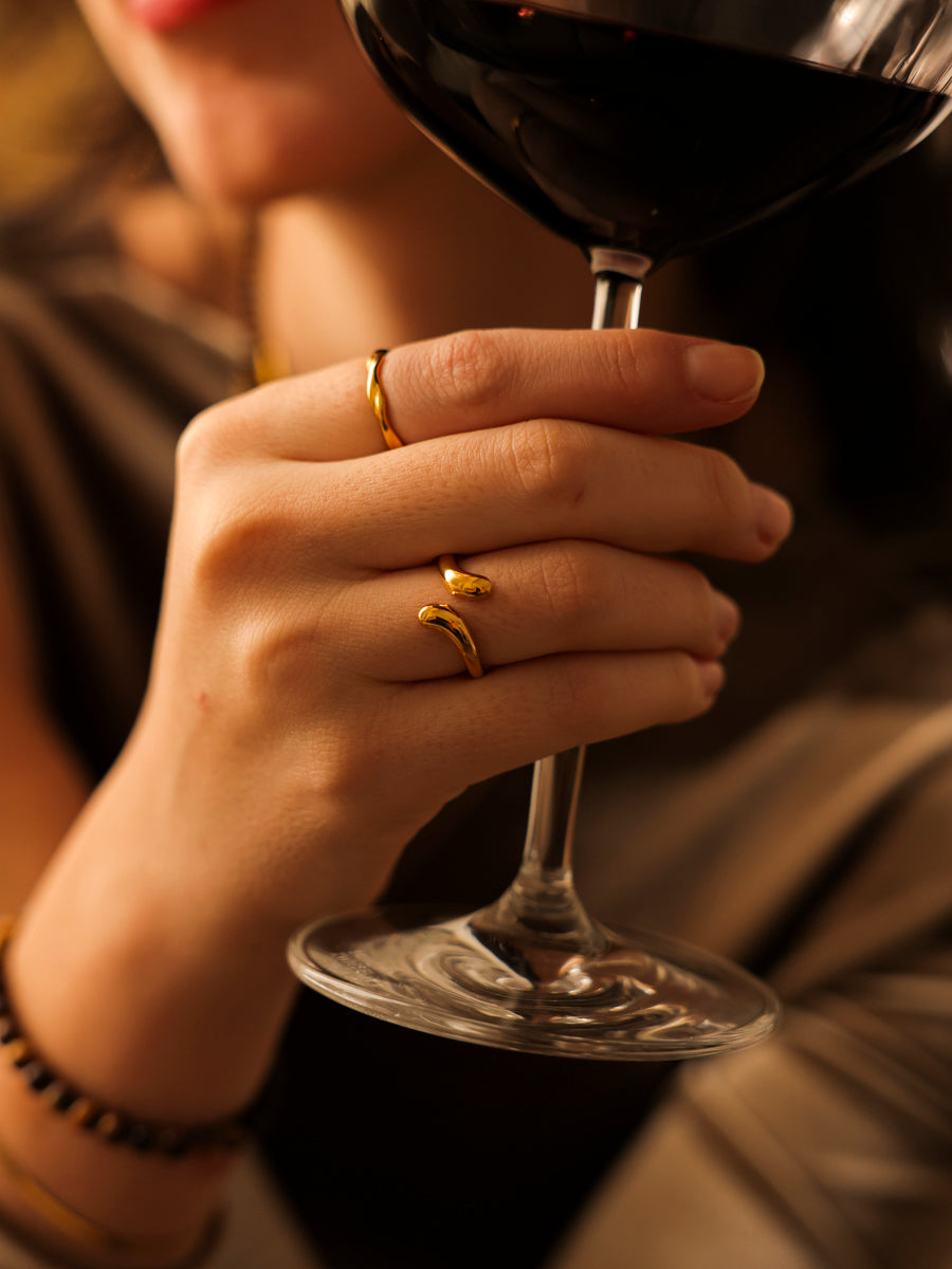 Anillo Curva Moderna