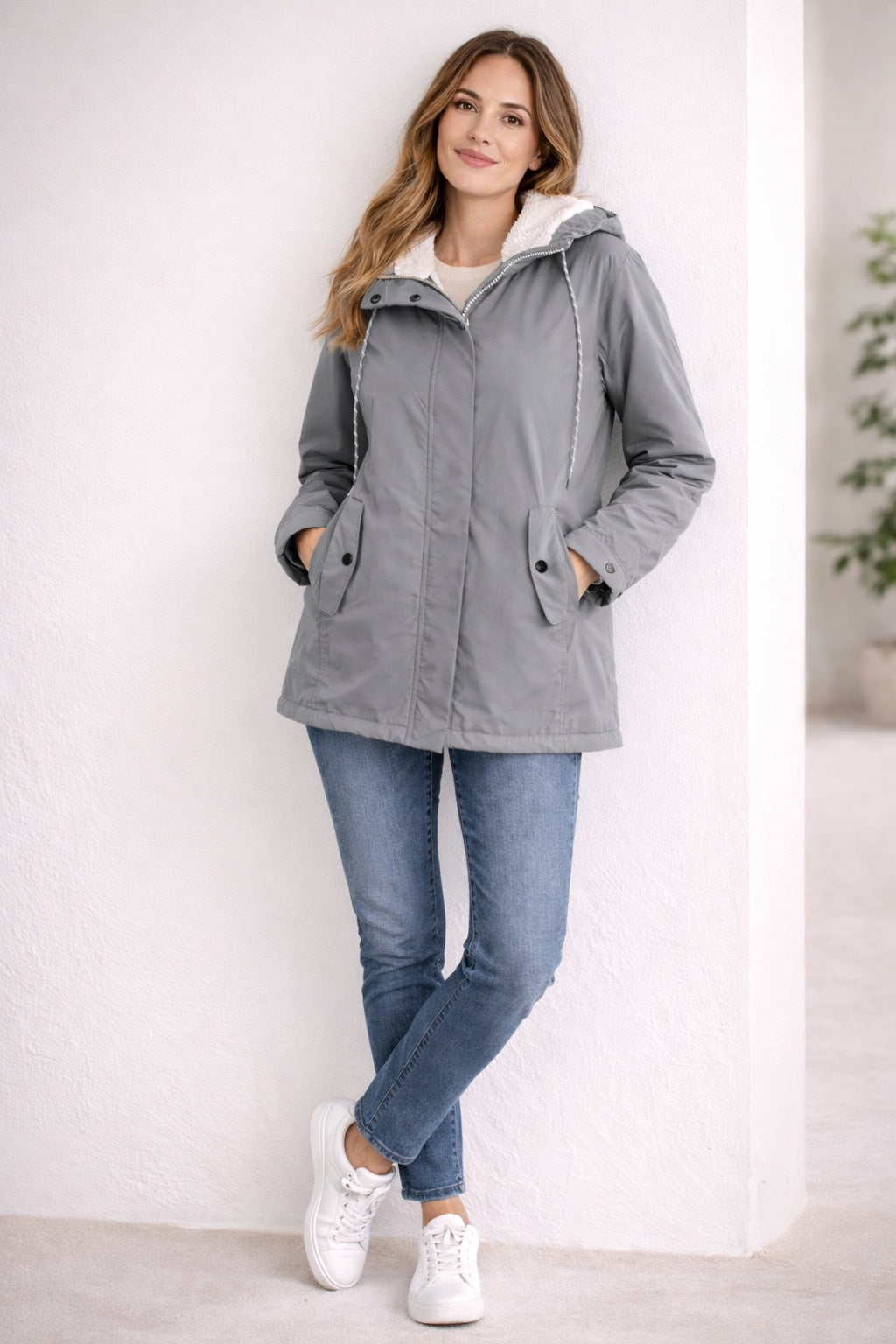 Judith | Parka Impermeable Mujer con Capucha Forrada