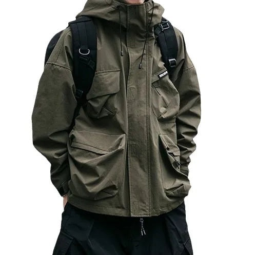 Damián | Chubasquero Hombre Impermeable con Capucha Múltiples Bolsillos
