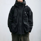 Damián | Chubasquero Hombre Impermeable con Capucha Múltiples Bolsillos