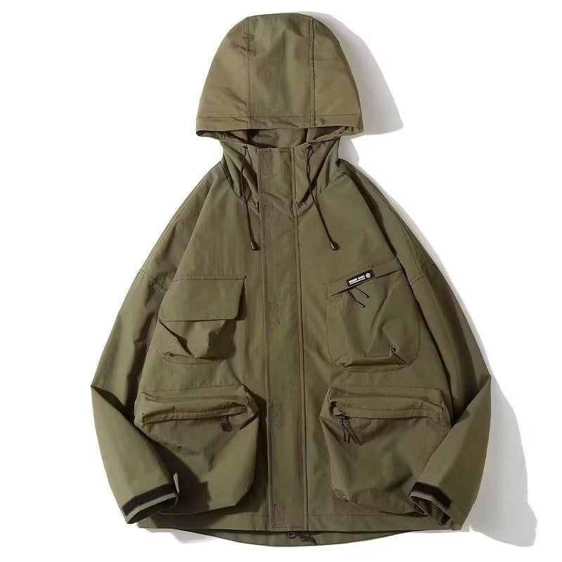 Damián | Chubasquero Hombre Impermeable con Capucha Múltiples Bolsillos
