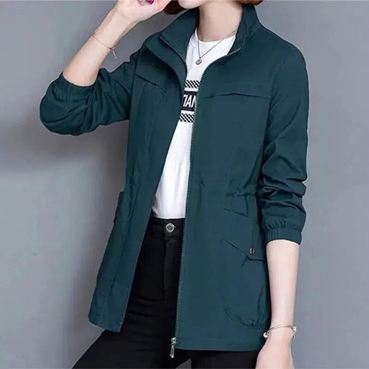 Nekane | Chaqueta Militar Ligera Mujer Cremallera Cintura Ajustable