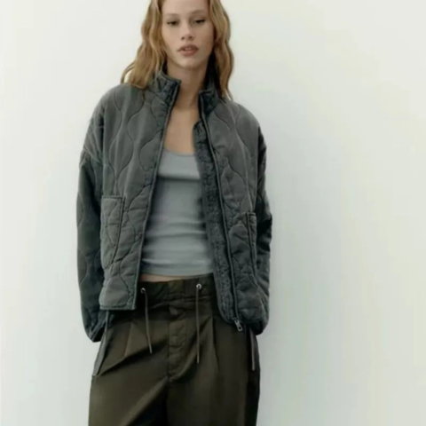 Estibaliz | Chaqueta Bomber Acolchada Mujer Cuello Alto Cremallera