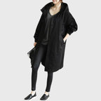 Andrea | Parka Impermeable Larga Mujer con Capucha Corte Amplio