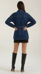 Alice – Chaqueta Vaquera Azul con Cinturón