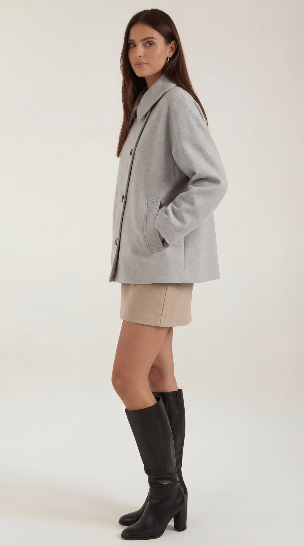 Amanda – Abrigo Asimétrico Oversize Caqui
