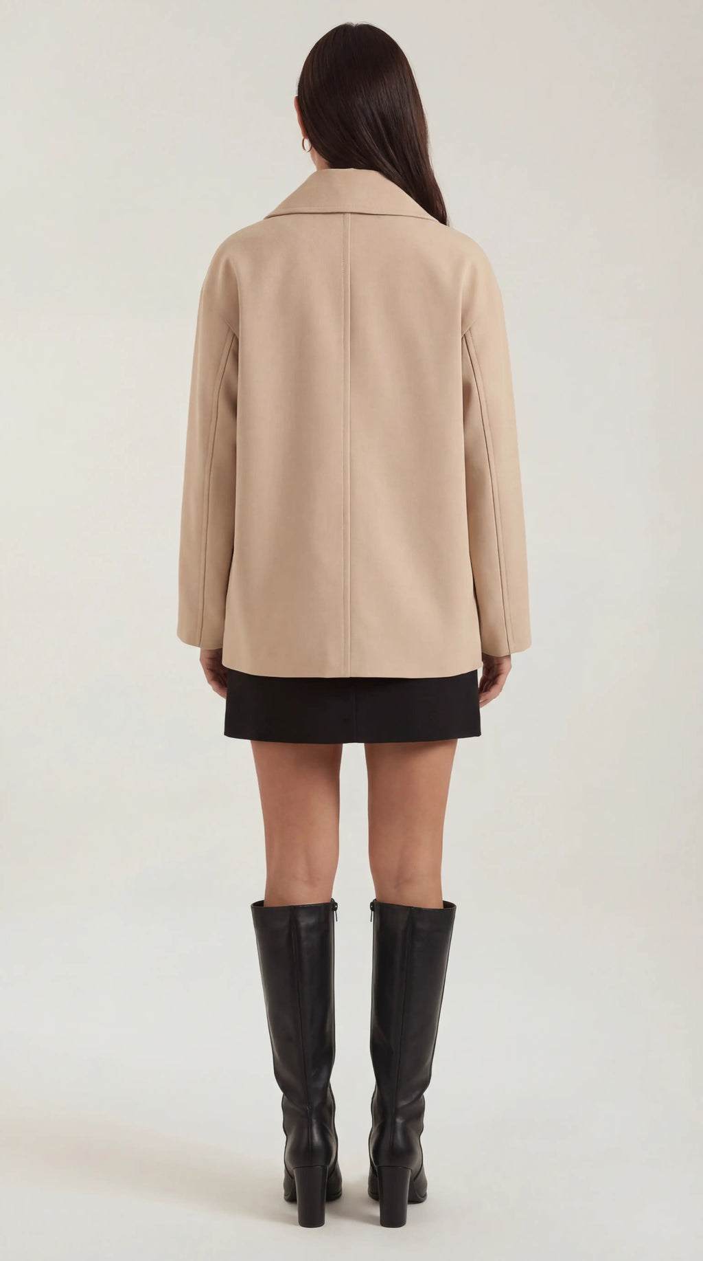 Amanda – Abrigo Asimétrico Oversize Caqui