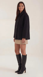 Amanda – Abrigo Asimétrico Oversize Caqui