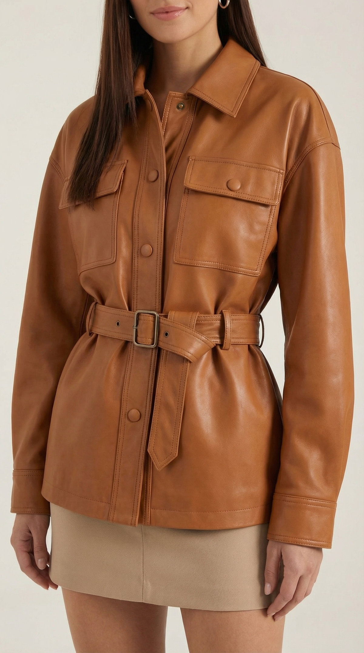 Christina – Chaqueta de PU Negra con Cinturón