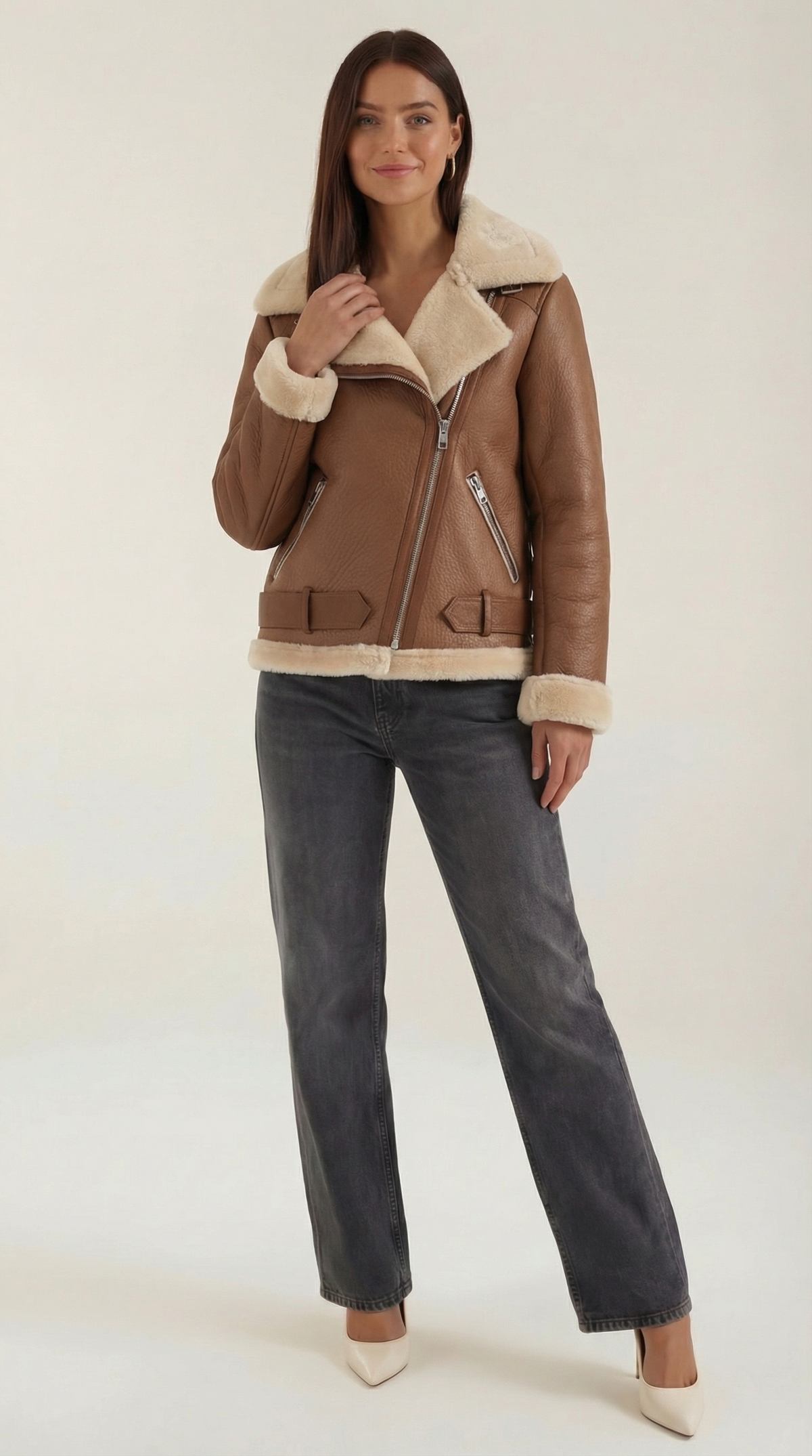 Christine – Chaqueta Polar Negra con Cinturón