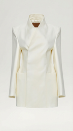 Garena – Blazer Blanco de Corte Impecable