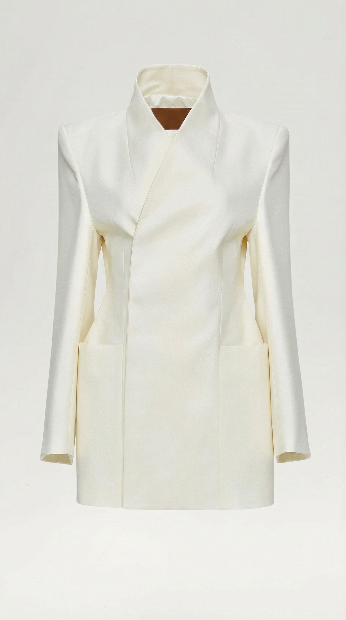 Garena – Blazer Blanco de Corte Impecable