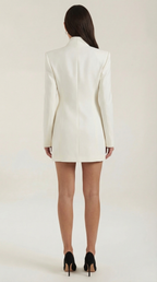 Garena – Blazer Blanco de Corte Impecable