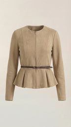 Josie – Chaqueta Burdeos con Detalle Peplum