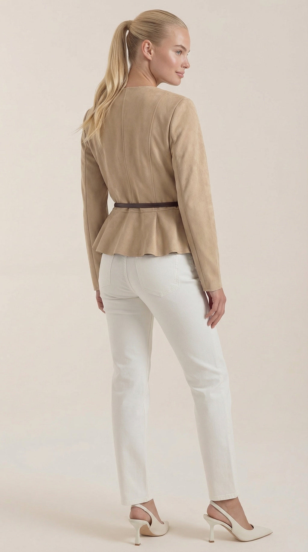 Josie – Chaqueta Burdeos con Detalle Peplum