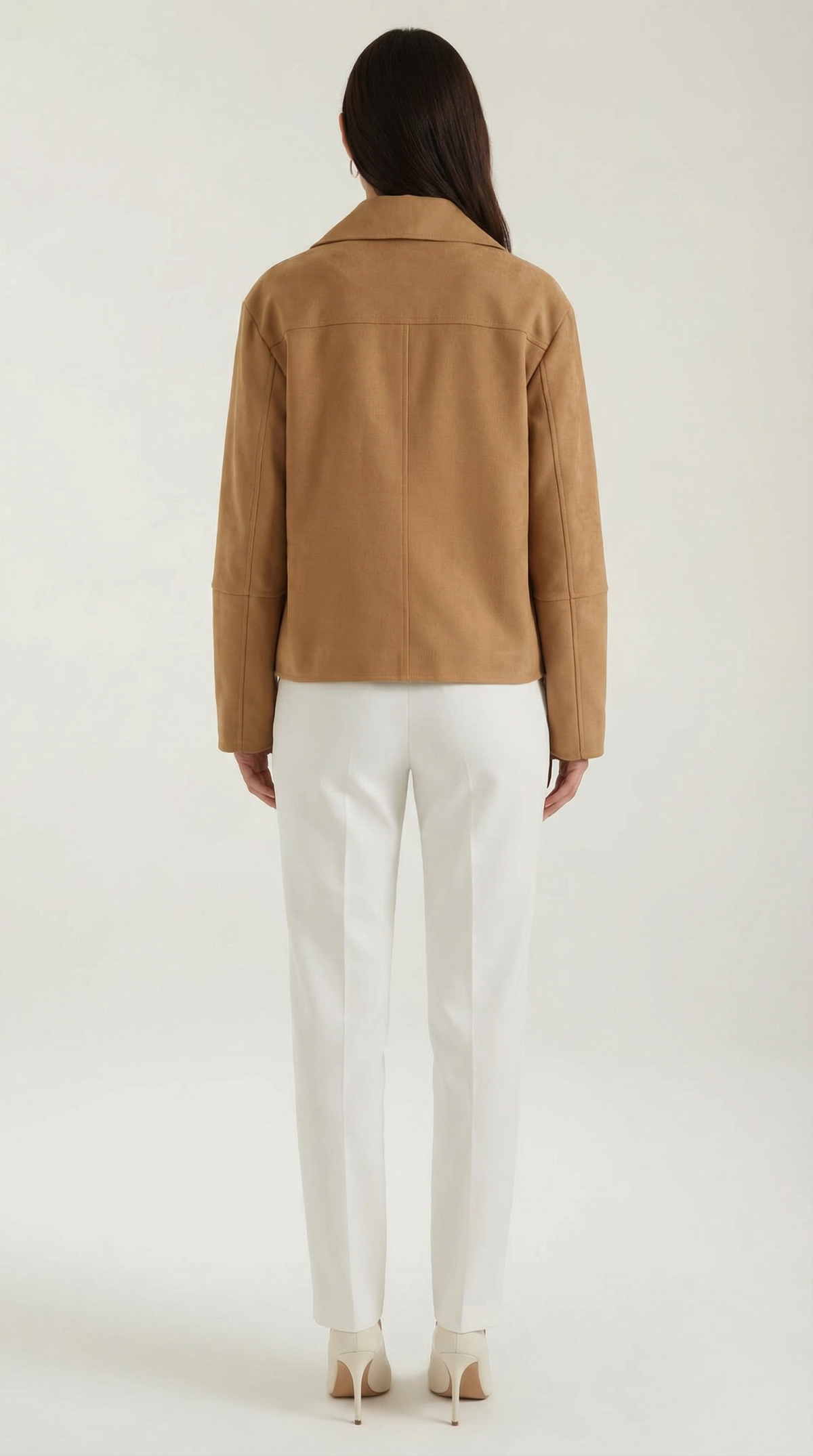 Julie – Chaqueta Suave Camel con Botones