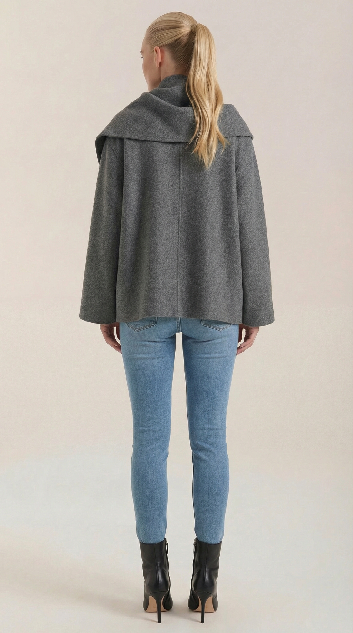 Kristina – Abrigo Capa Gris