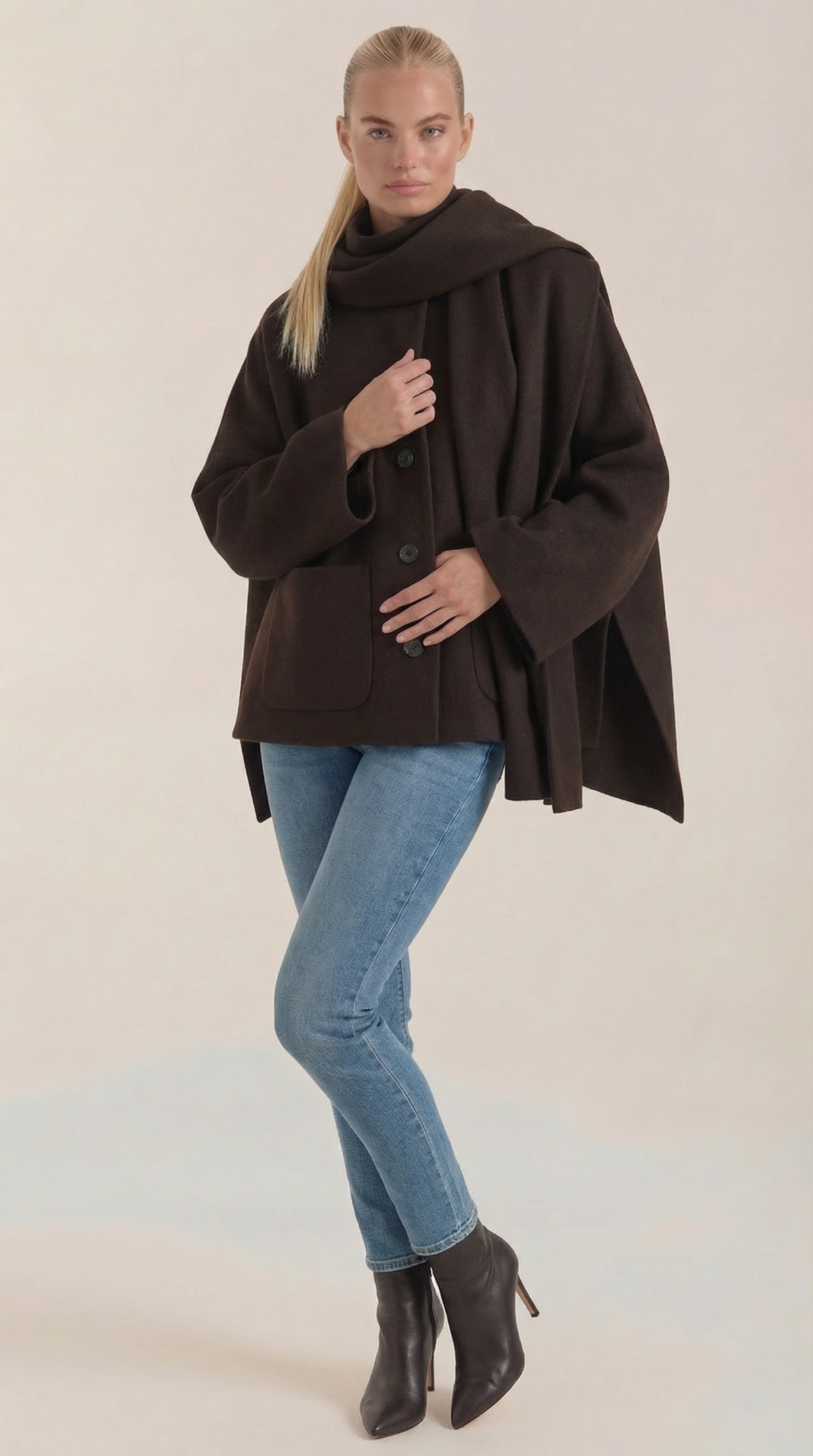 Kristina – Abrigo Capa Gris