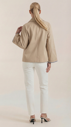 Lindsay – Trench Beige con Forro a Rayas