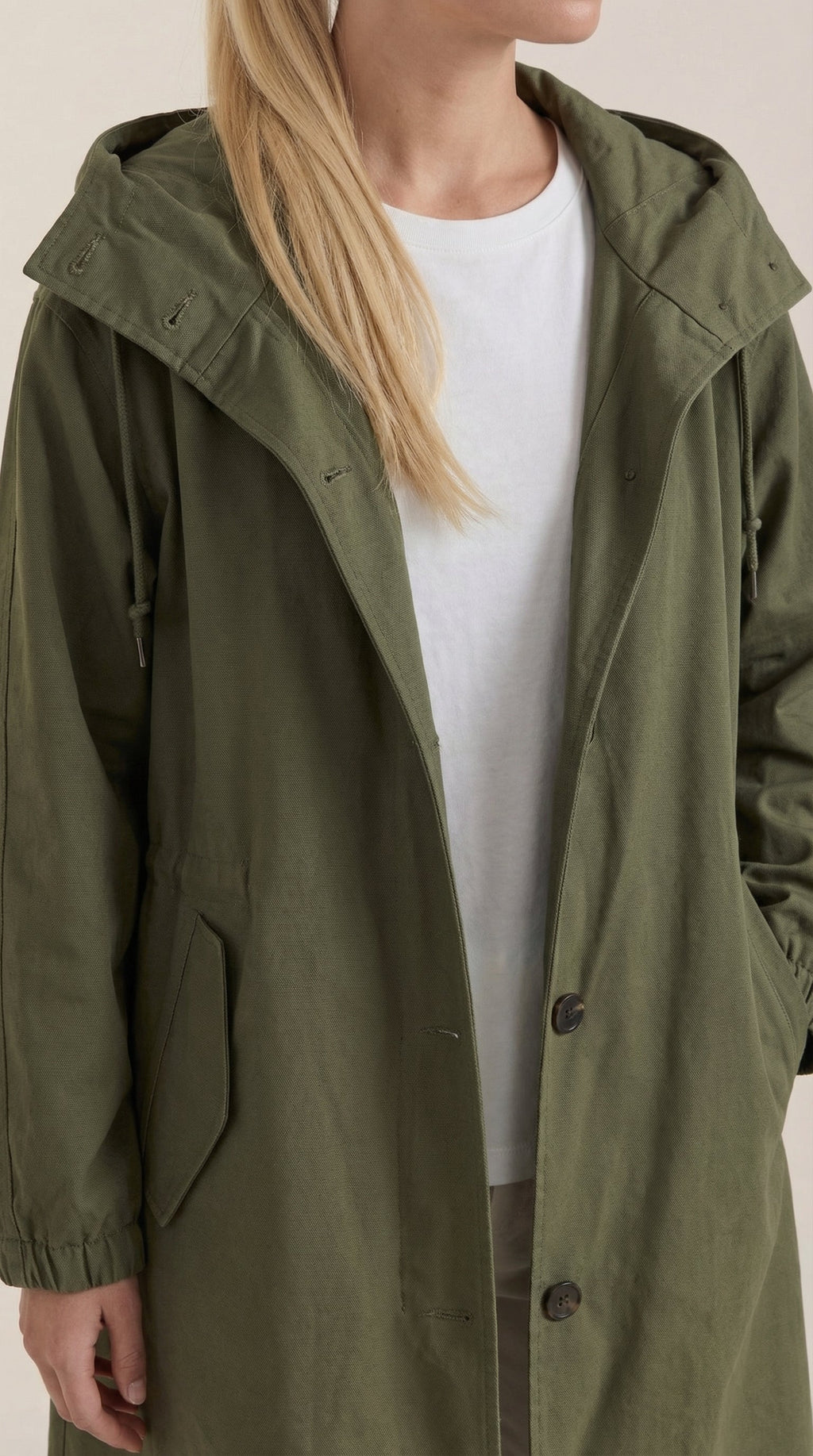 Margie – Chaqueta Impermeable Negra con Capucha