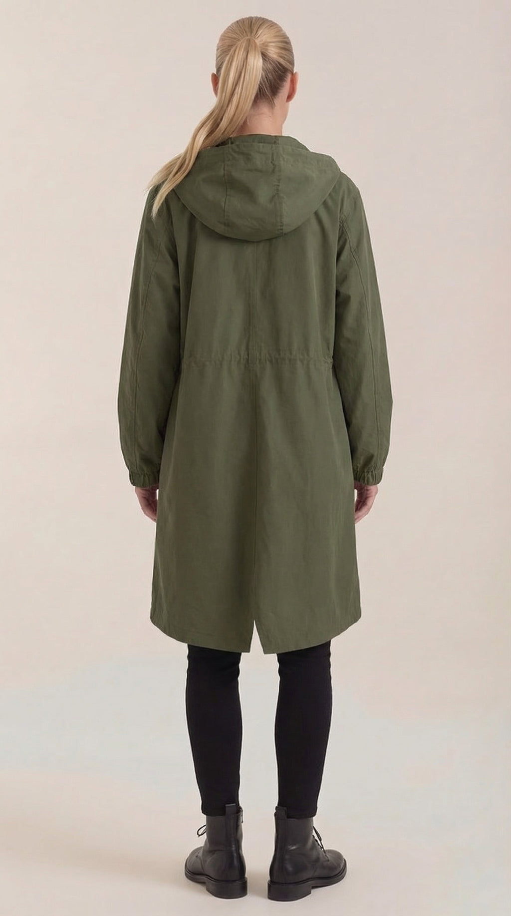 Margie – Chaqueta Impermeable Negra con Capucha