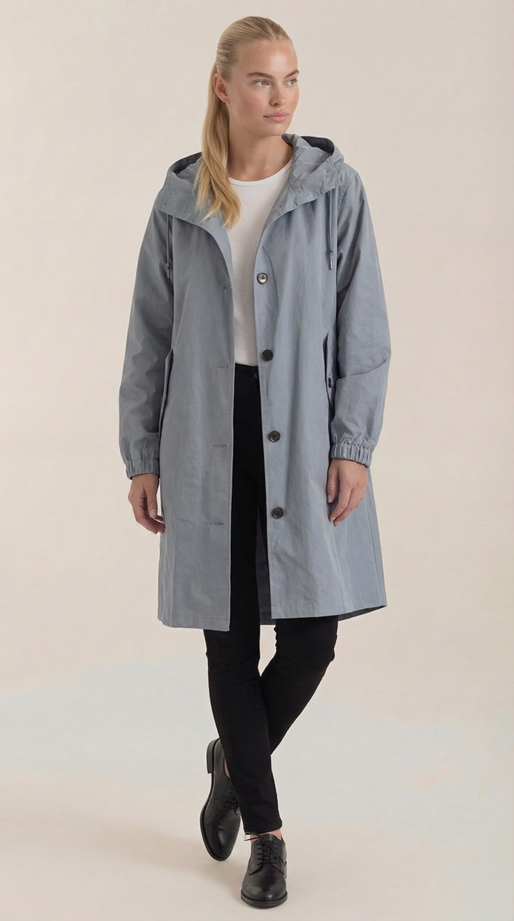 Margie – Chaqueta Impermeable Negra con Capucha