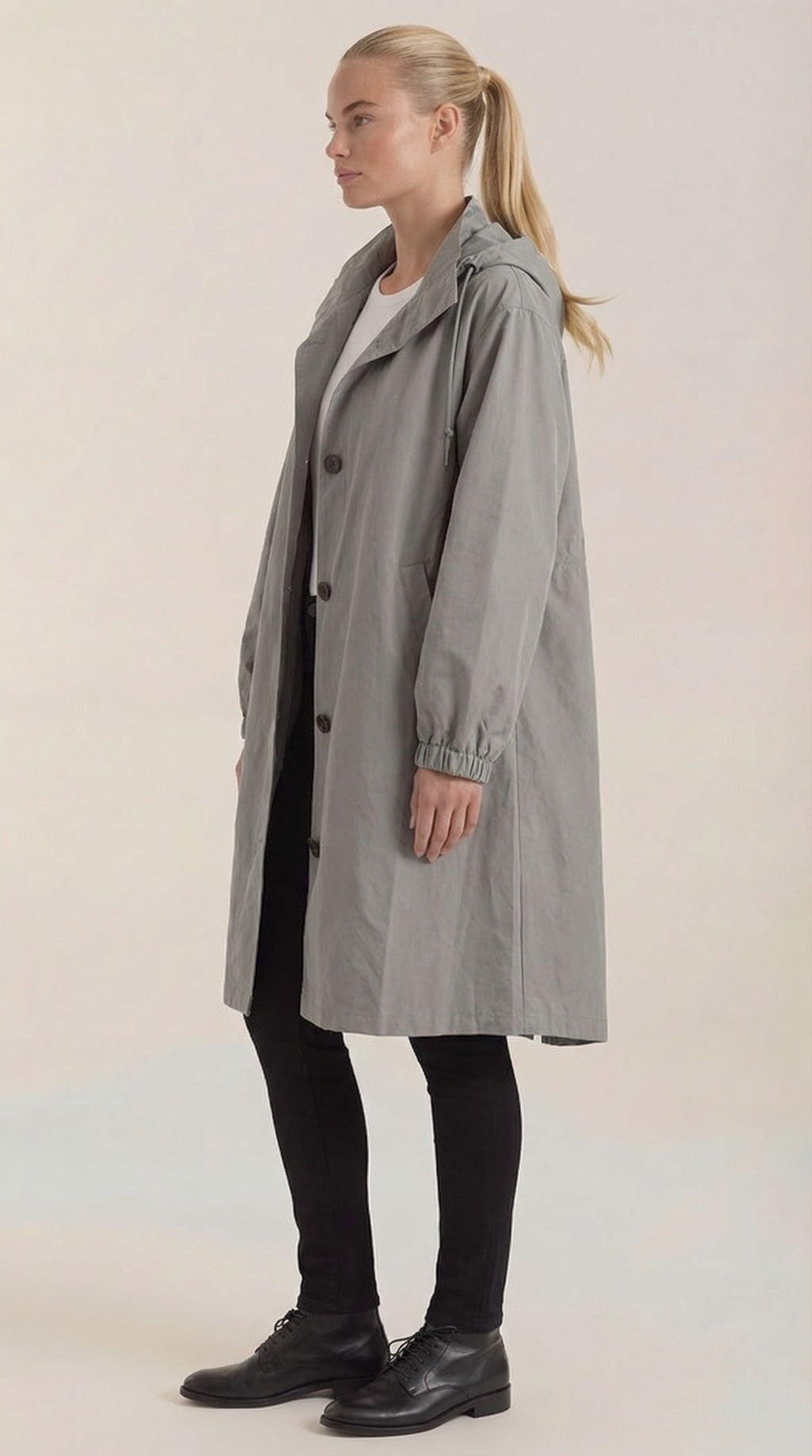 Margie – Chaqueta Impermeable Negra con Capucha