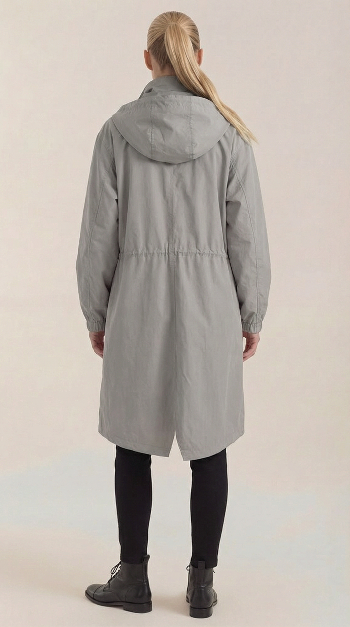 Margie – Chaqueta Impermeable Negra con Capucha