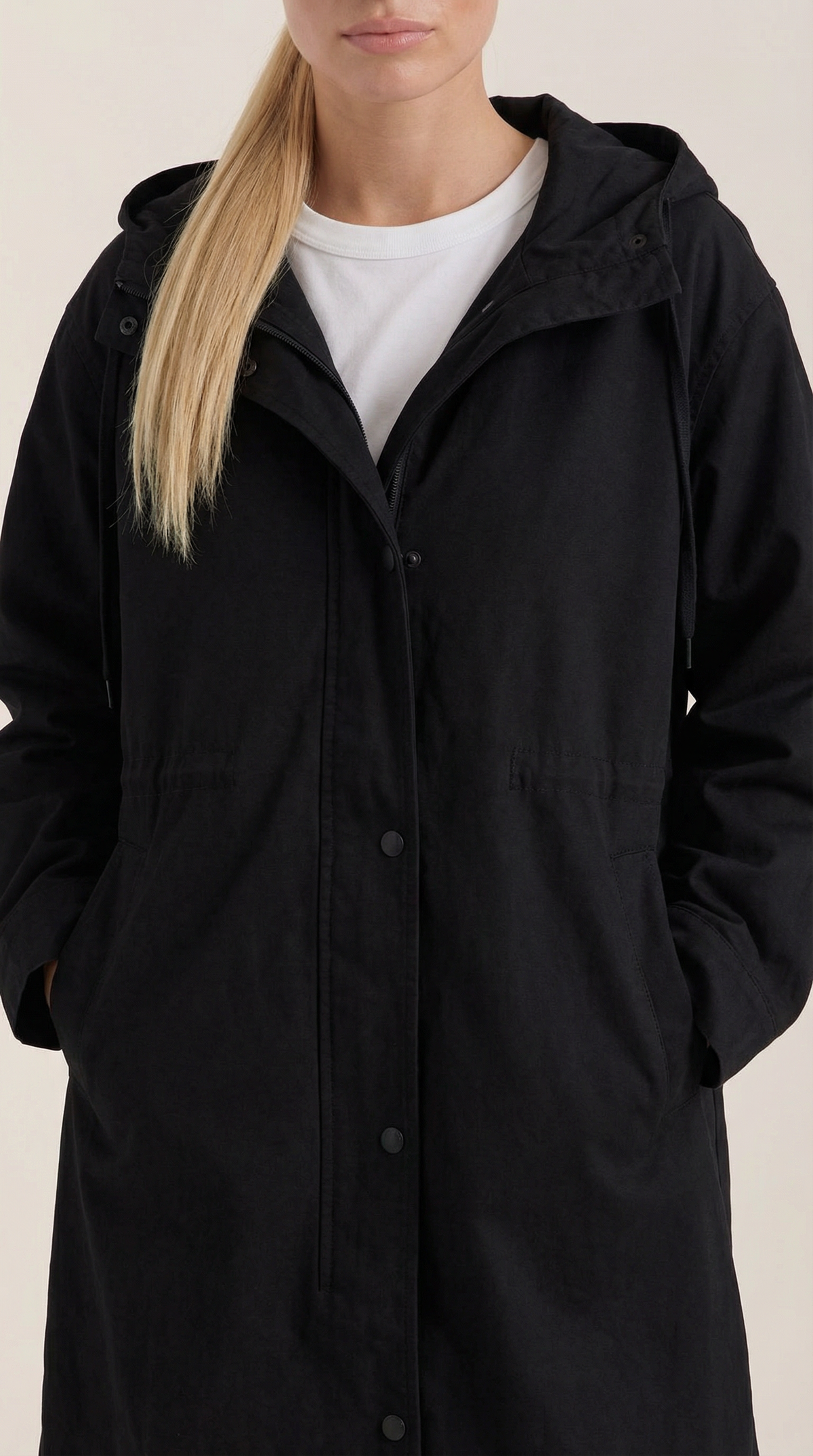 Margie – Chaqueta Impermeable Negra con Capucha
