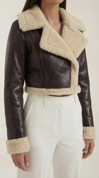 Marie – Chaqueta Polar Corta Negra