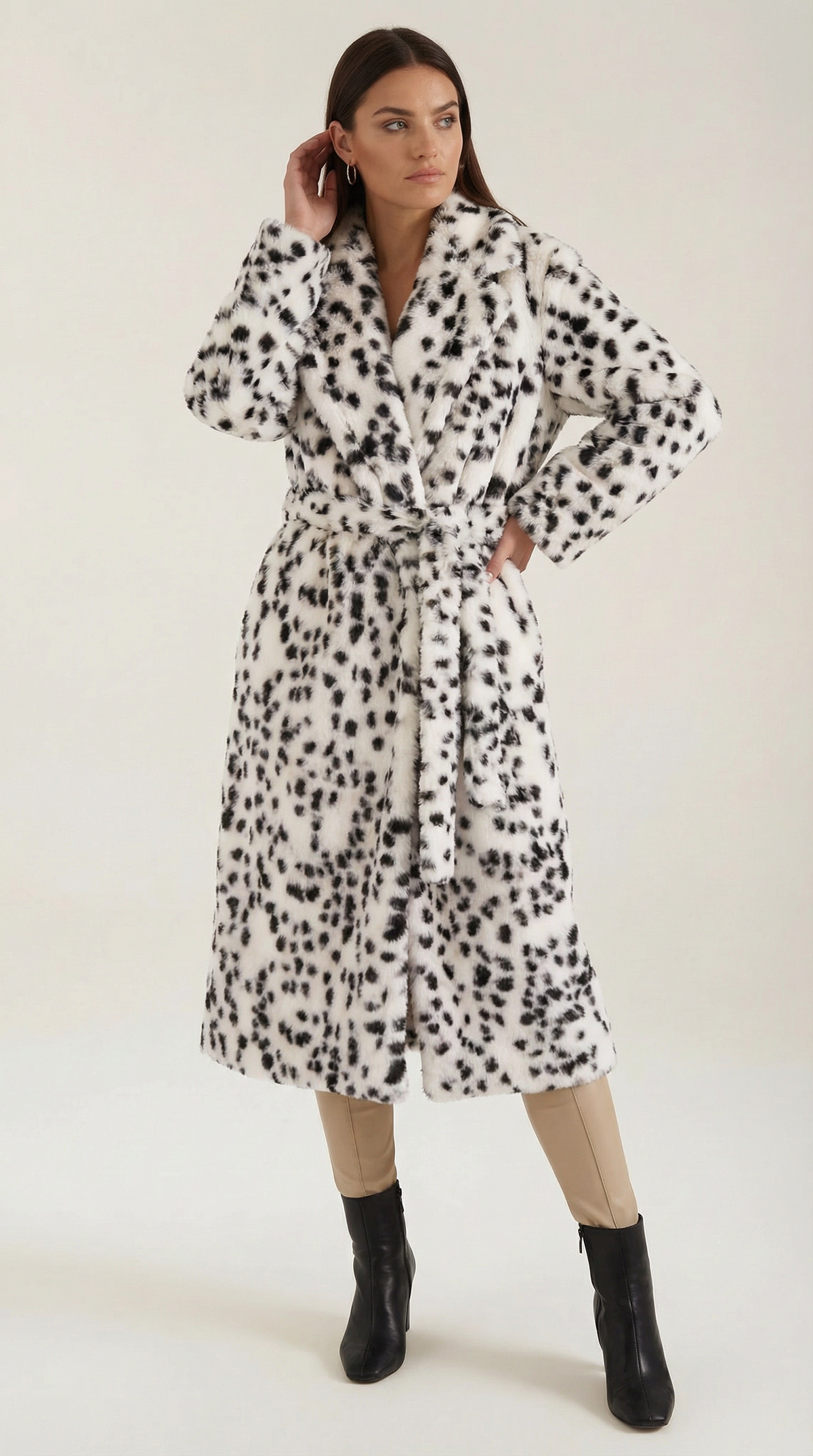 Morgana – Chaqueta Larga de Piel Sintética Blanca