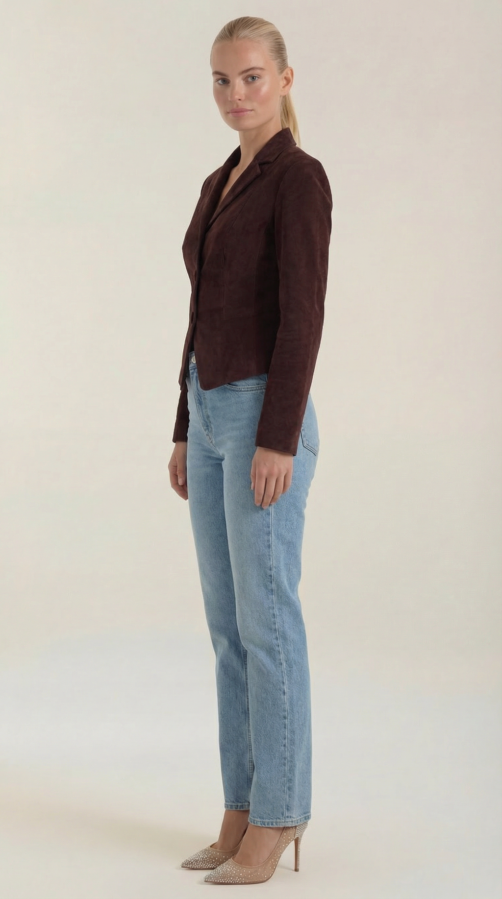 Natasha – Chaqueta de Terciopelo Marrón con Botones