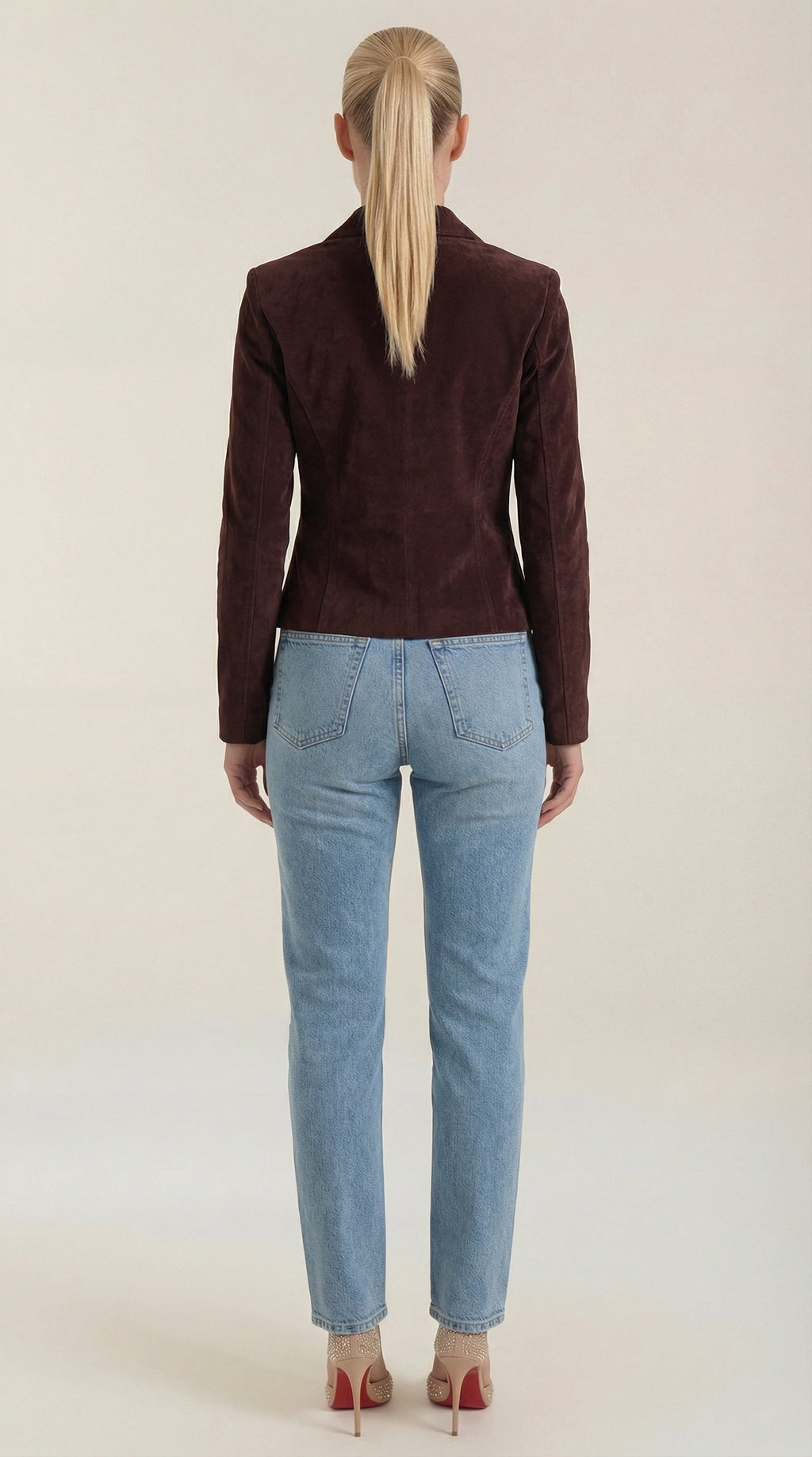 Natasha – Chaqueta de Terciopelo Marrón con Botones