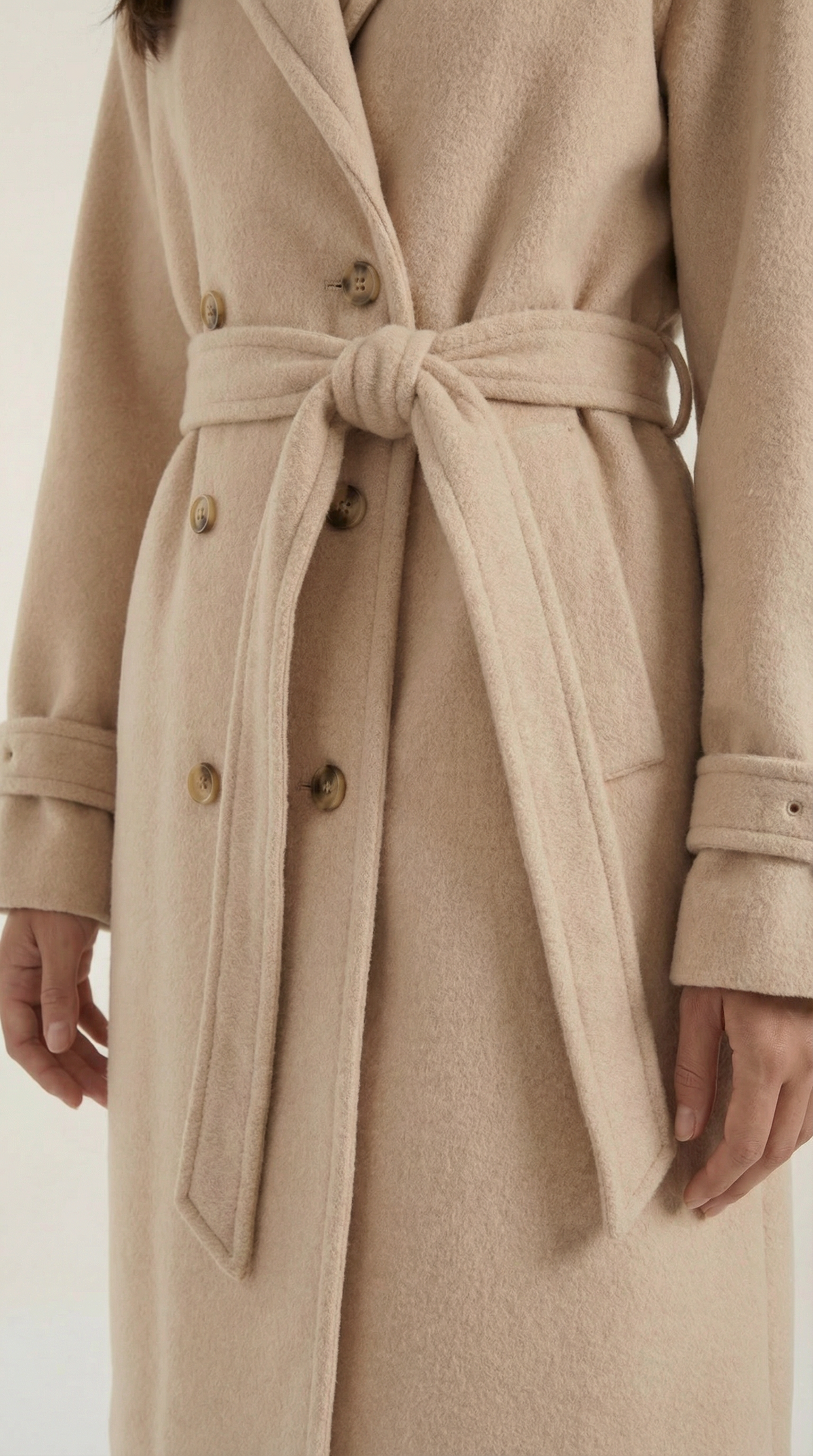 Orinthia – Trench Beige de Lujo con Forro Cálido