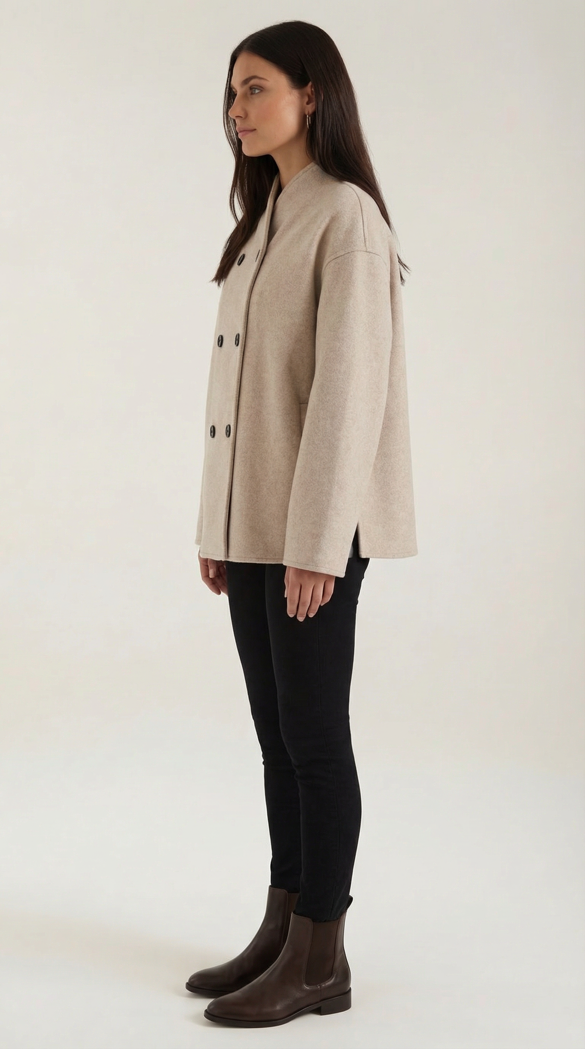 Pamela – Chaqueta Oversize Beige con Botones