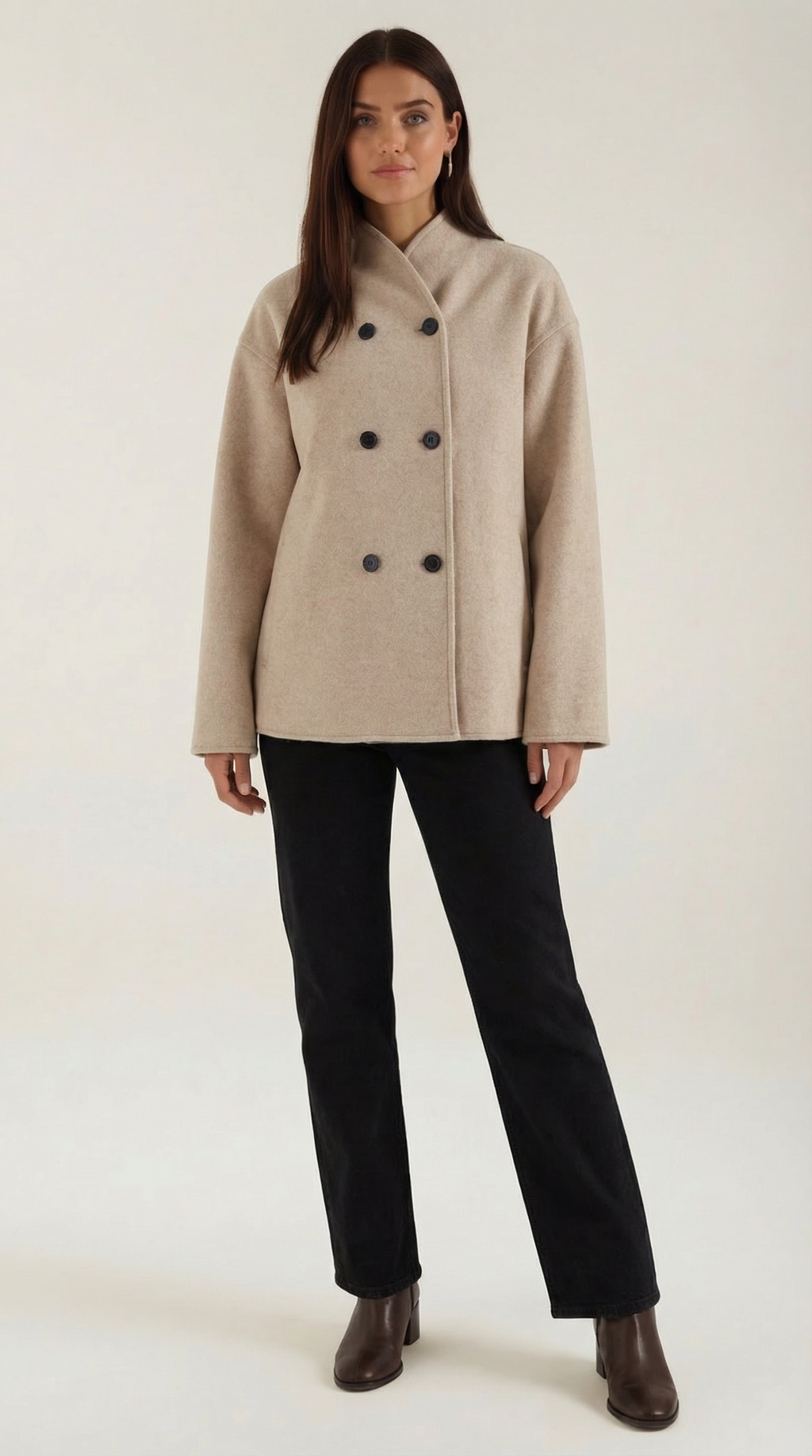 Pamela – Chaqueta Oversize Beige con Botones