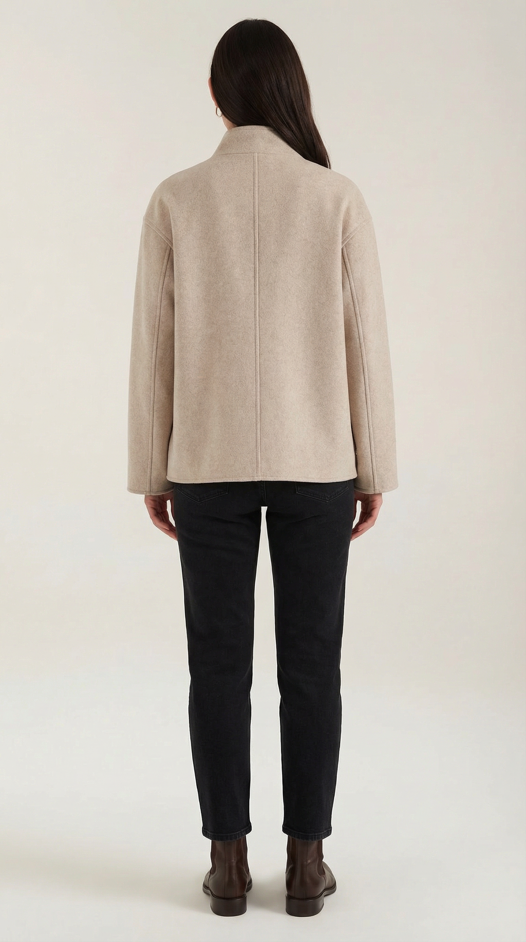 Pamela – Chaqueta Oversize Beige con Botones