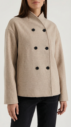 Pamela – Chaqueta Oversize Beige con Botones