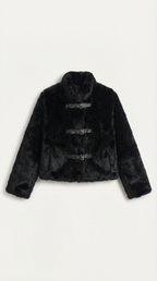 Quilla – Chaqueta de Pelo Sintético Negra con Hebillas