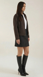 Teresa – Chaqueta Marrón con Cierre de Cremallera