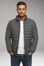 Pedro | Chaqueta Acolchada Ligera Hombre Cuello Alto Cremallera