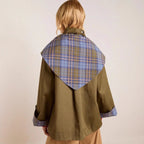 Uxue | Gabardina Corta Mujer Oversized Forro Escocés Doble Botonadura